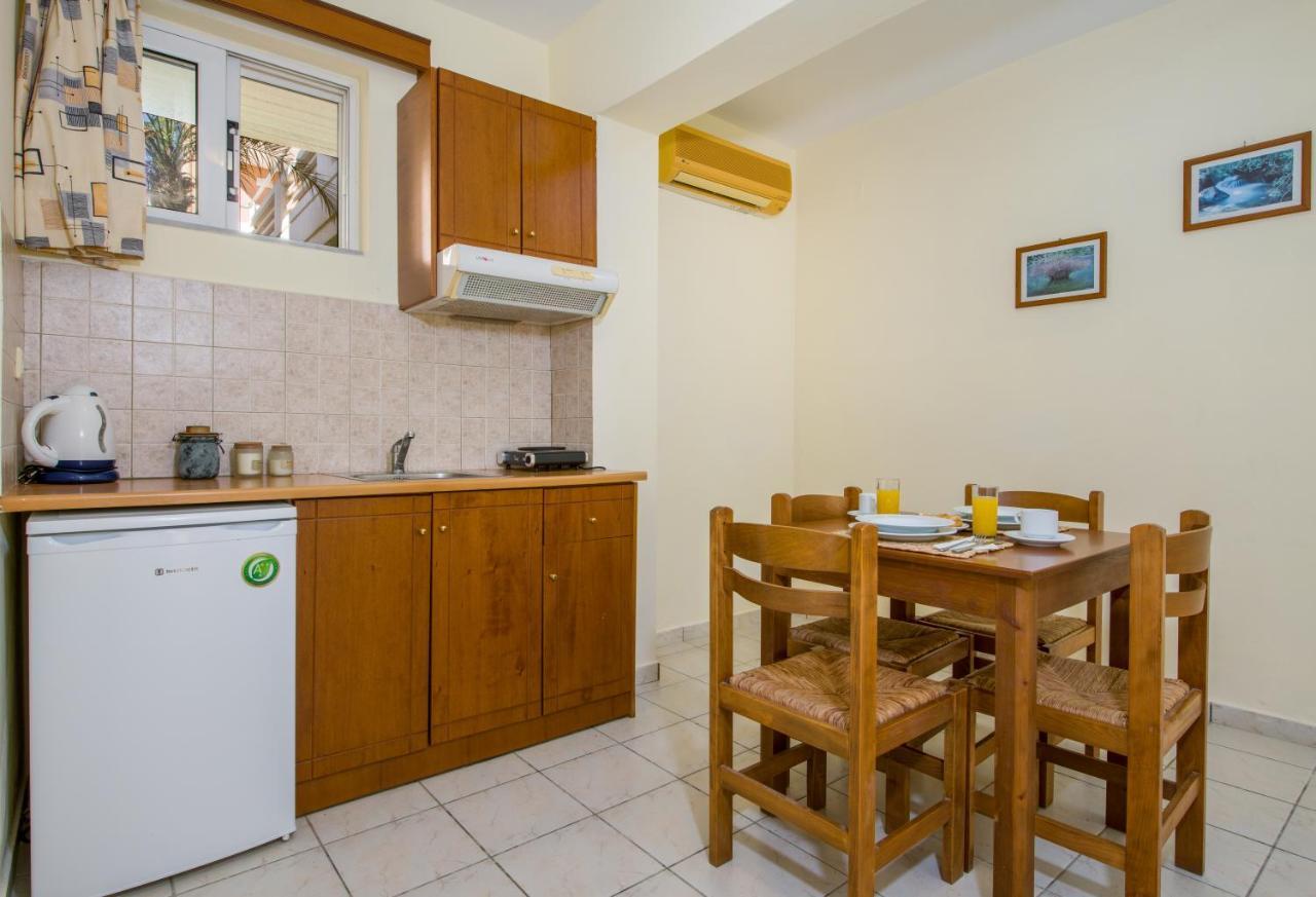 Dias Hotel Apartments Agia Marina Zewnętrze zdjęcie