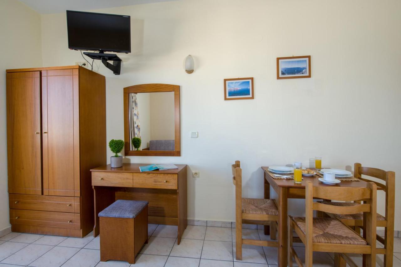 Dias Hotel Apartments Agia Marina Zewnętrze zdjęcie