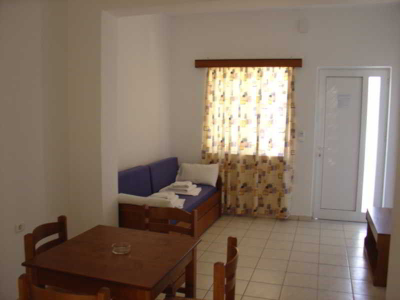 Dias Hotel Apartments Agia Marina Zewnętrze zdjęcie