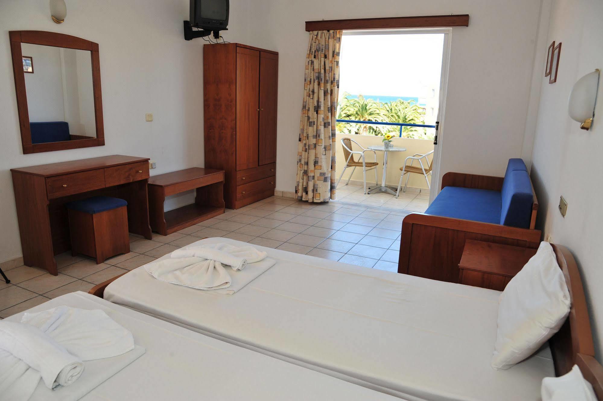 Dias Hotel Apartments Agia Marina Zewnętrze zdjęcie